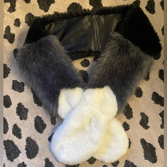 Faux Fur Scarf - Picture 2 of 4